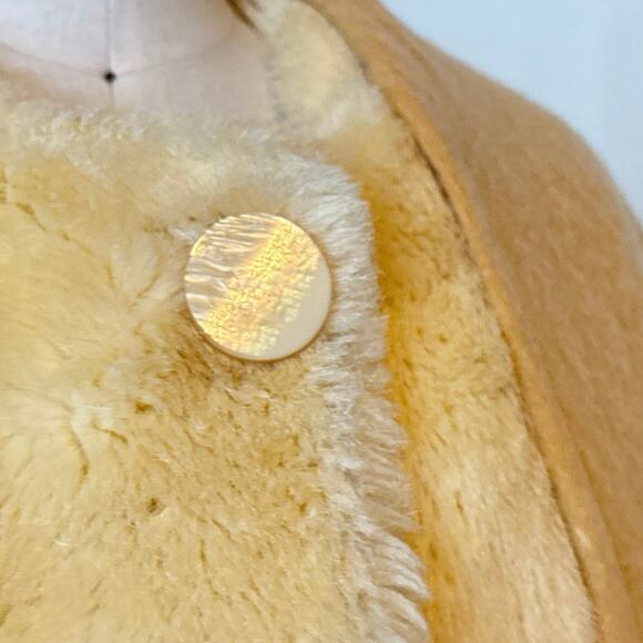 Vintage French Faux Fur Coat Size Large - Picture 4 of 12